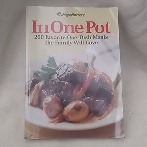 In One Pot -- 200 Favorite One-Dish Meals the Family Will Love" Softcover